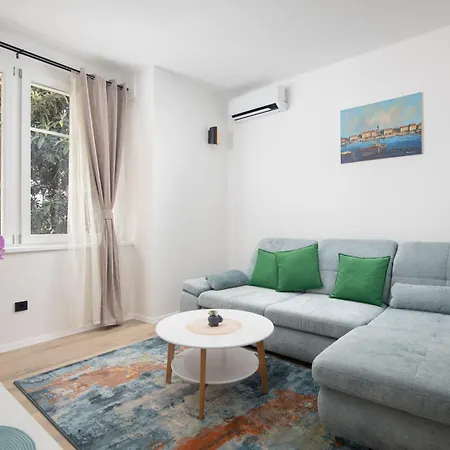Pu La La Free Private Parking Apartment Pula