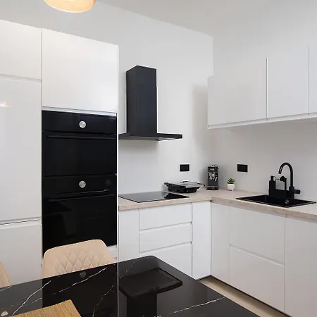 Pu La La Free Private Parking Pula