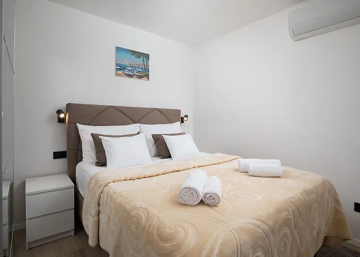 Pu La La Free Private Parking