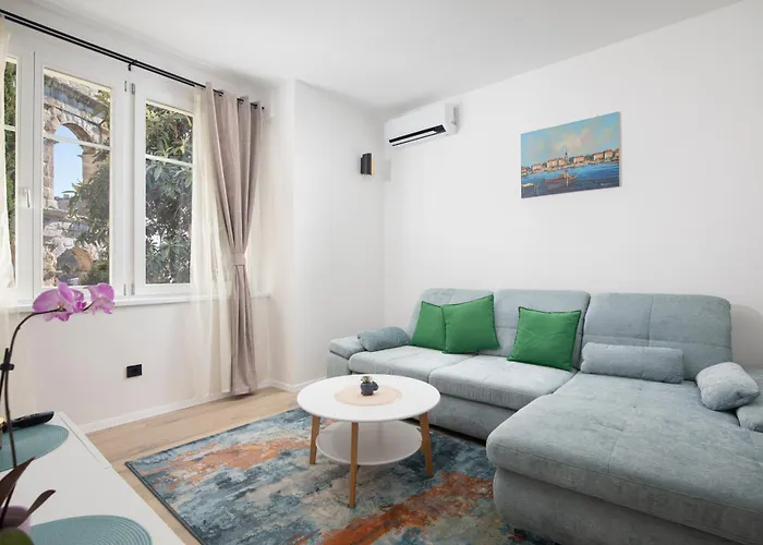Pu La La Free Private Parking Apartman Póla