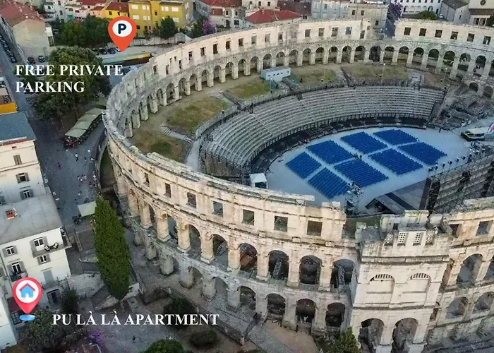 Pu La La Free Private Parking Póla